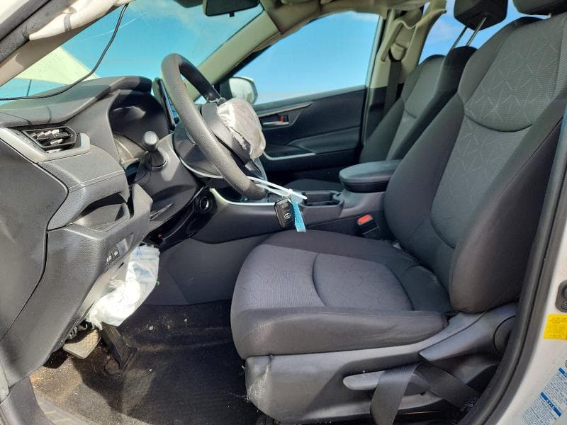 2019 TOYOTA RAV4 XLE 7