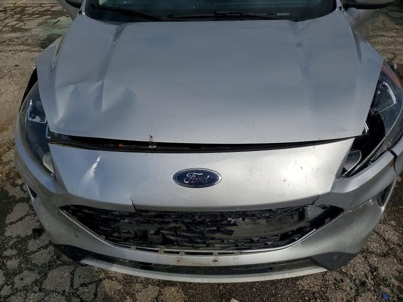 2020 FORD ESCAPE SE 11