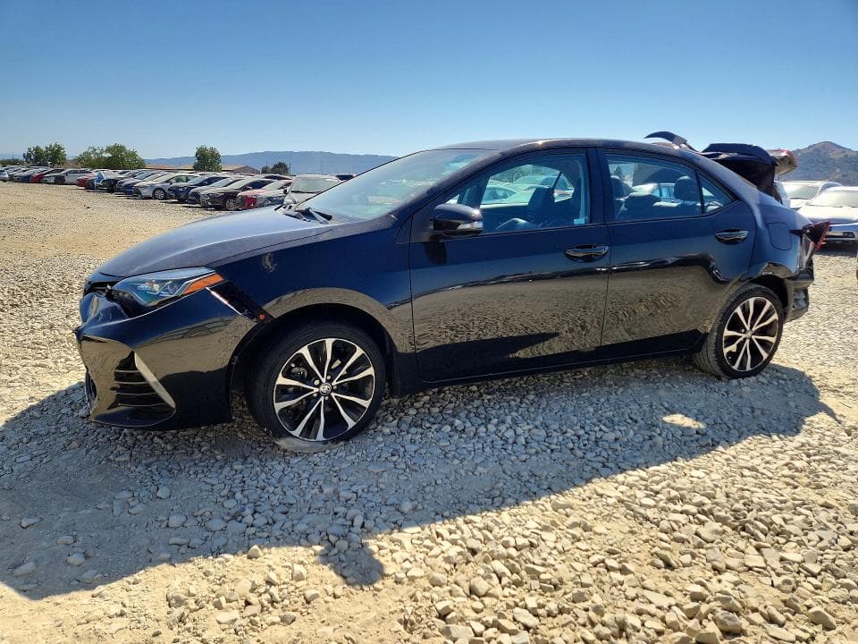 2017 TOYOTA COROLLA XSE