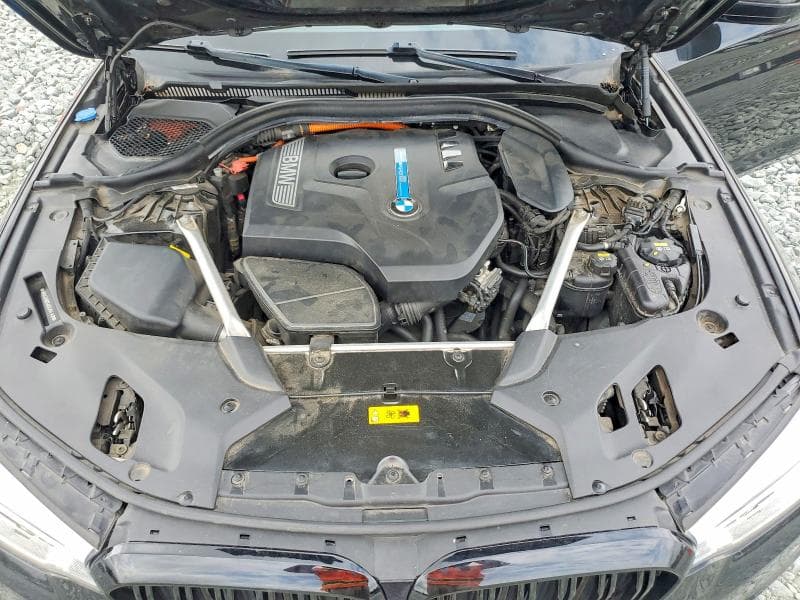 2019 BMW 530E 11