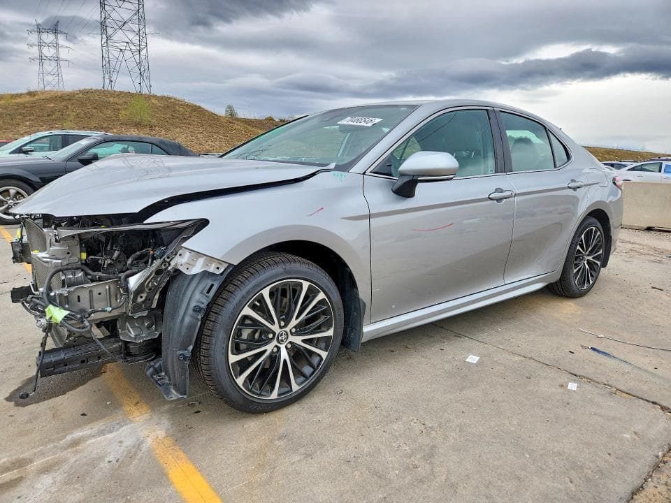 2019 TOYOTA CAMRY SE