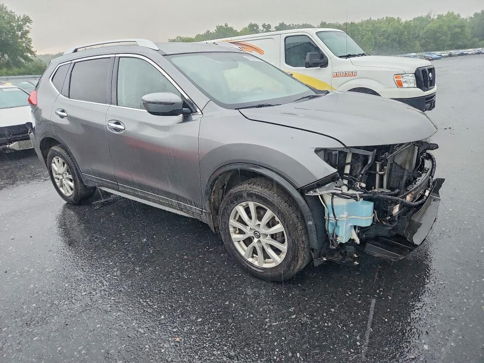 2018 NISSAN ROGUE SV 4