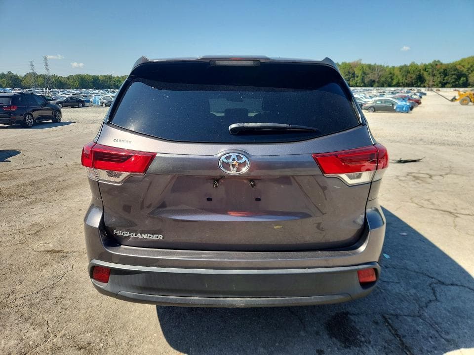 2019 TOYOTA HIGHLANDER LE 6