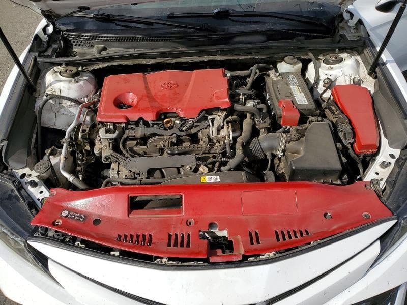 2019 TOYOTA CAMRY LE 11