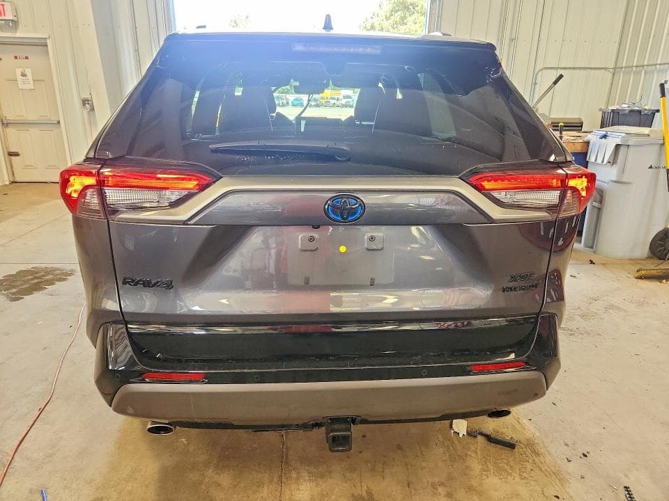2021 TOYOTA RAV4 XSE 6