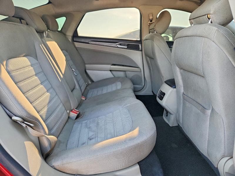 2020 FORD FUSION SE 10
