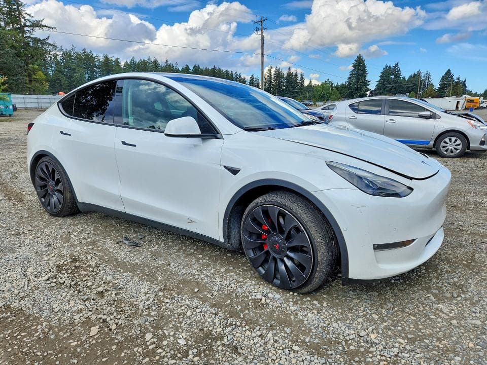 2022 TESLA MODEL Y 4
