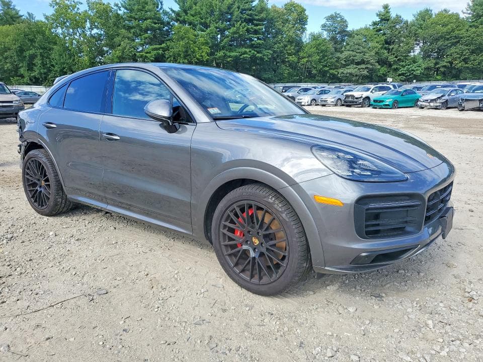 2021 PORSCHE CAYENNE GTS COUPE 4