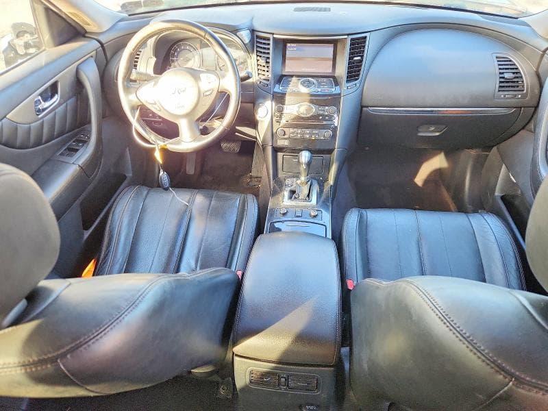 2017 INFINITI QX70 BASE 8