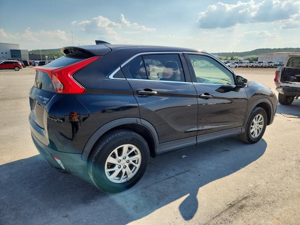 2019 MITSUBISHI ECLIPSE CROSS ES 3