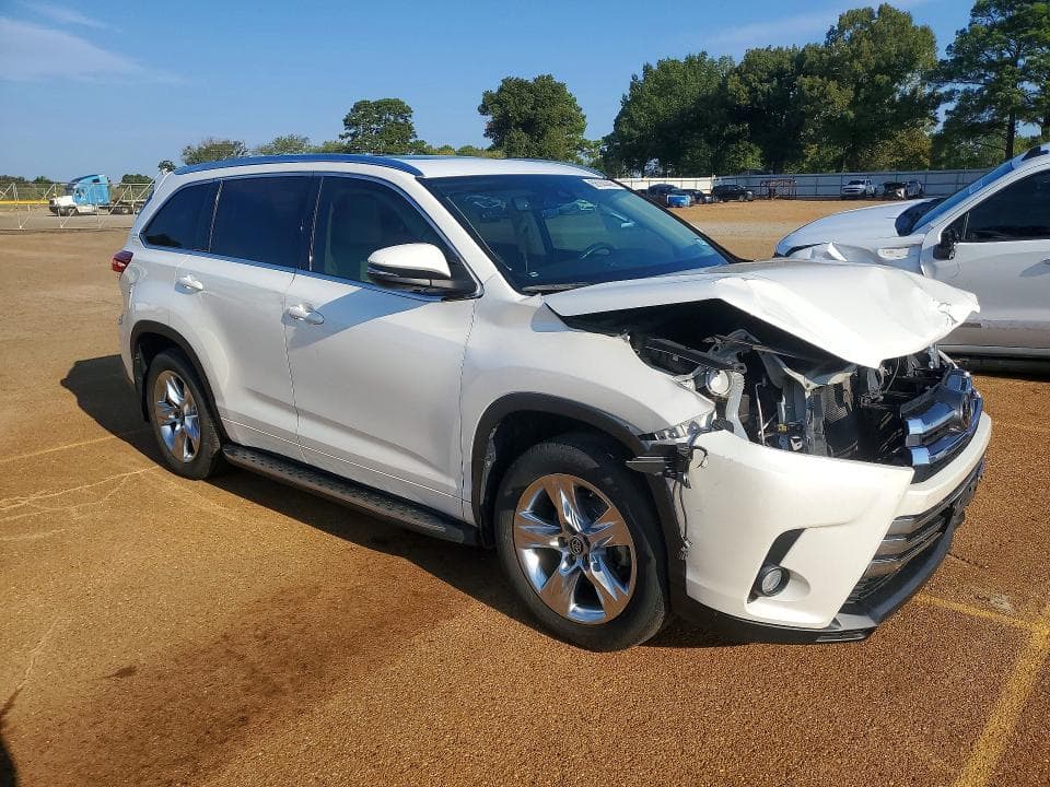 2017 TOYOTA HIGHLANDER LIMITED 4