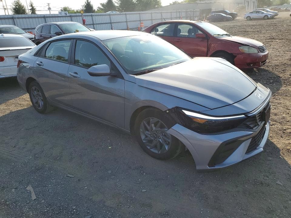 2026 HYUNDAI ELANTRA HYBRID BLUE 4