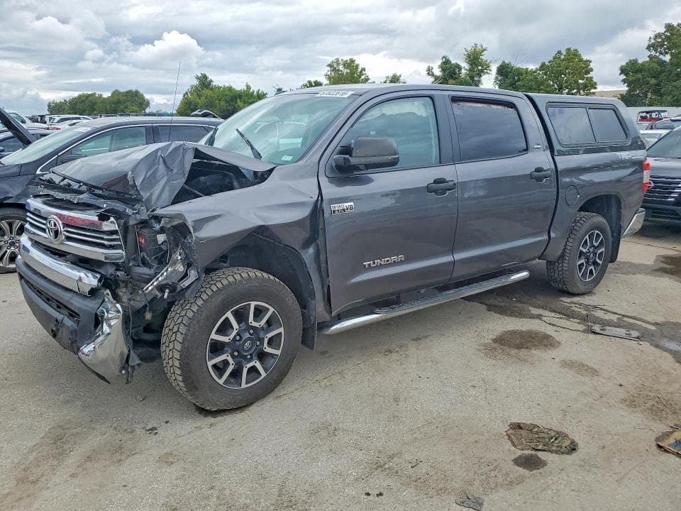 2017 TOYOTA TUNDRA SR5
