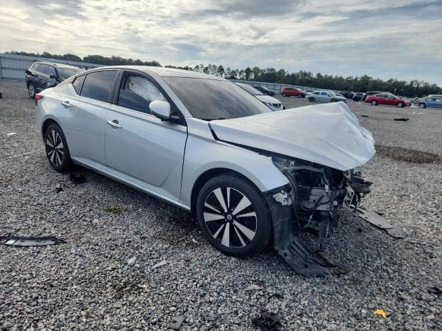 2022 NISSAN ALTIMA SV 4