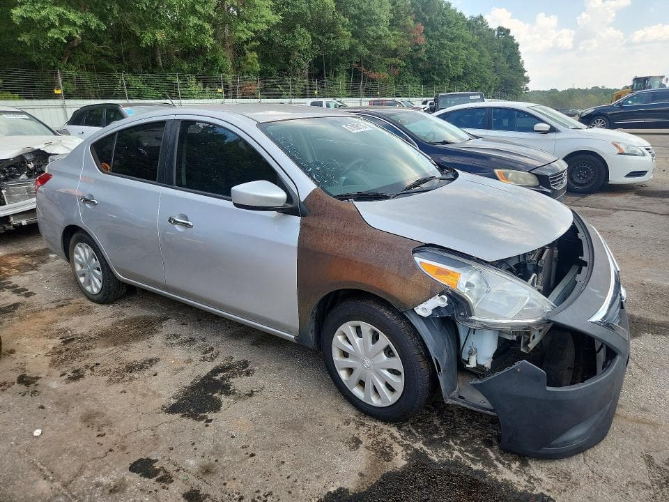 2019 NISSAN VERSA SV 4