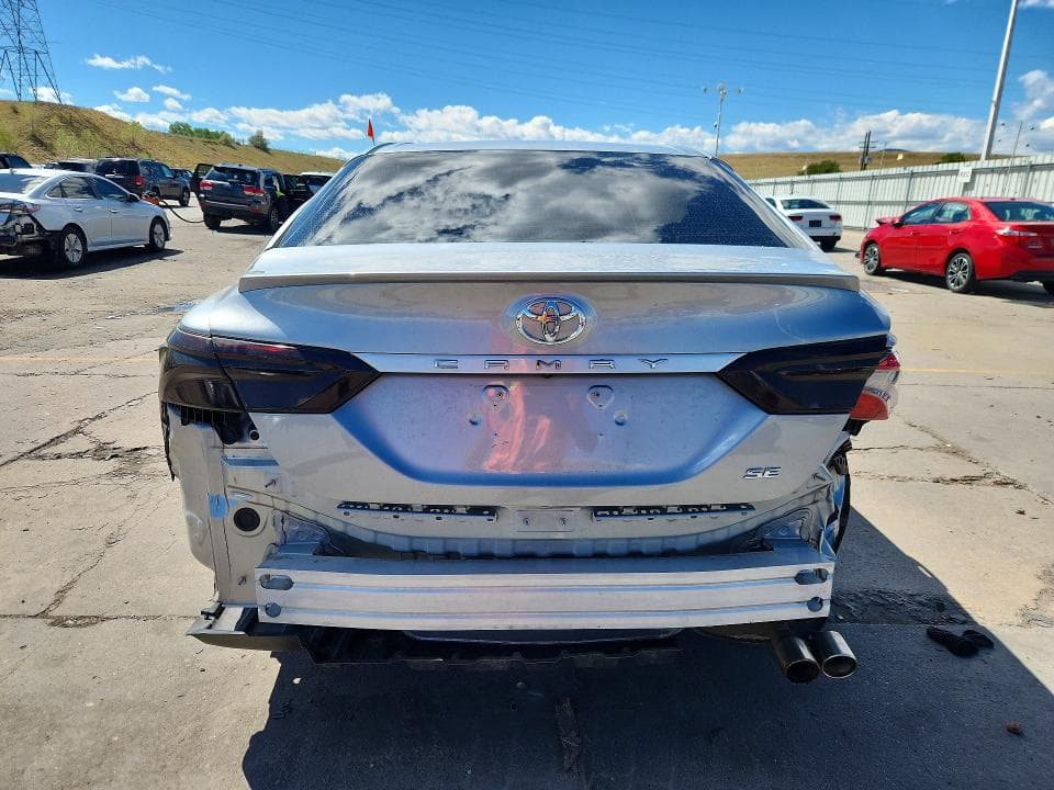 2018 TOYOTA CAMRY SE 6