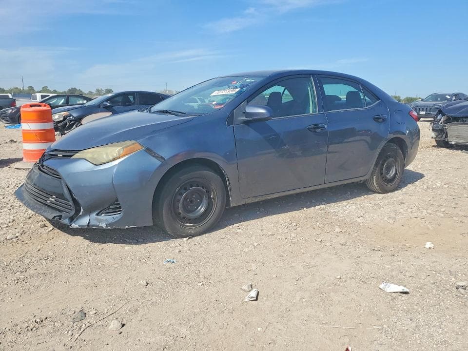 2018 TOYOTA COROLLA LE - 1