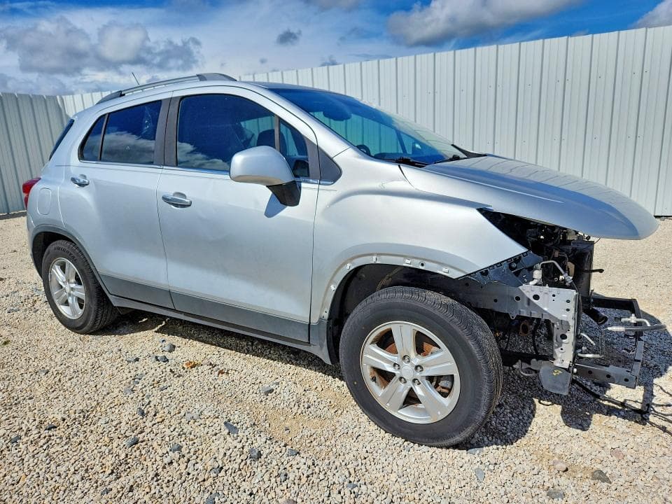 2020 CHEVROLET TRAX 1LT 4