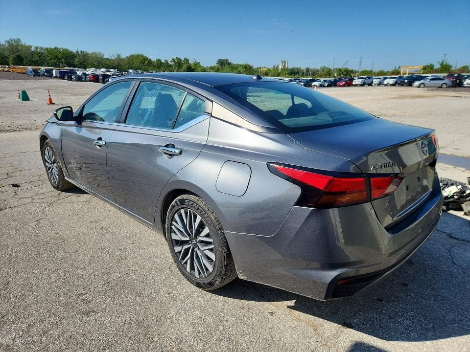 2024 NISSAN ALTIMA SV 2