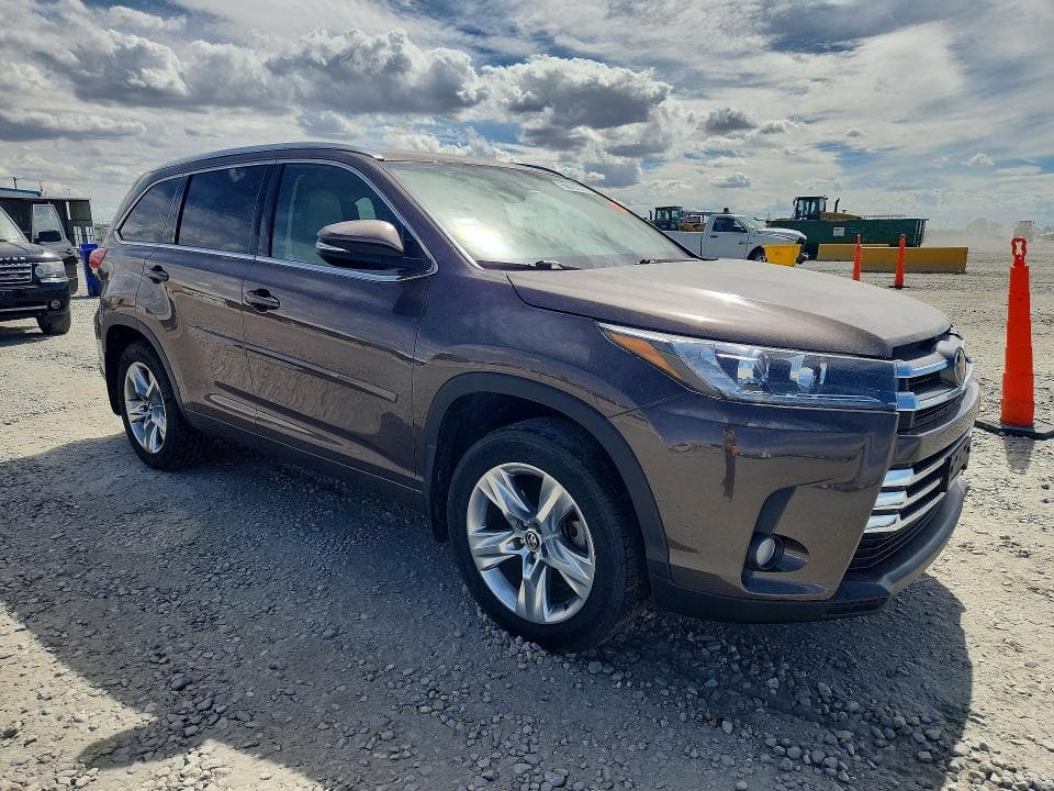2017 TOYOTA HIGHLANDER LIMITED 4