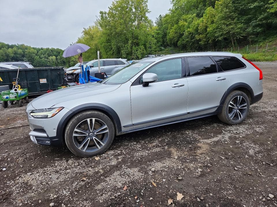 2018 VOLVO V90 CROSS COUNTRY T5 MOMENTUM - 1