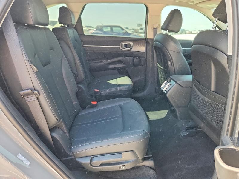 2025 KIA SORENTO SX 11
