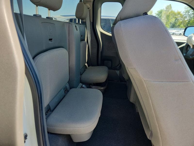 2019 NISSAN FRONTIER S 10