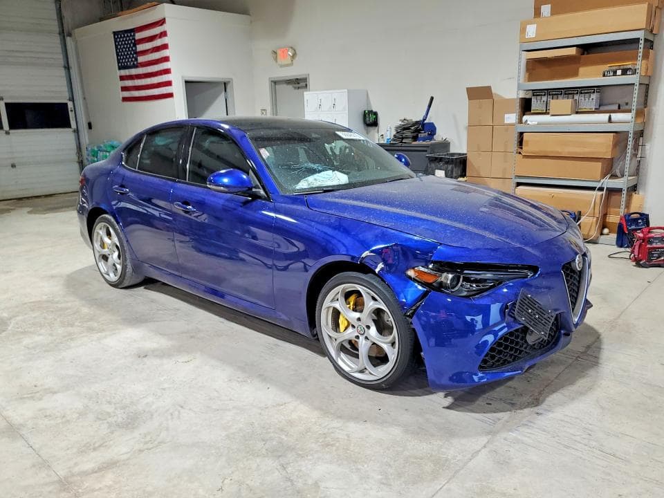 2021 ALFA ROMEO GIULIA TI 4