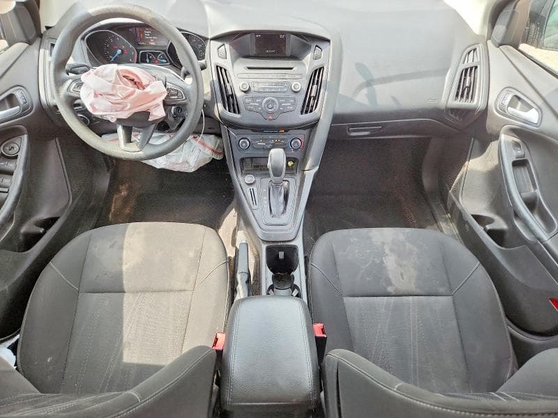2017 FORD FOCUS SE 8