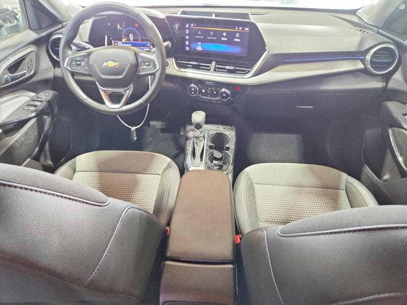 2025 CHEVROLET TRAX 1LT 8