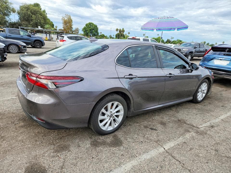 2022 TOYOTA CAMRY LE 3