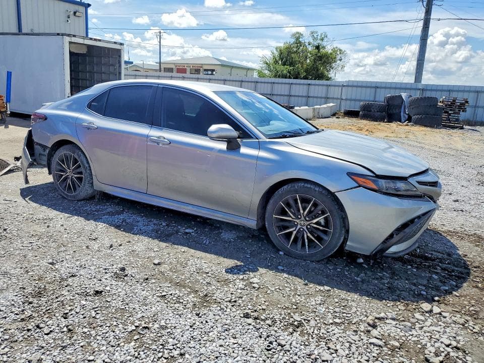 2024 TOYOTA CAMRY SE 4