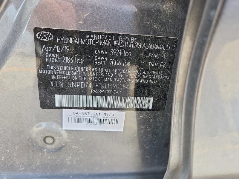2019 HYUNDAI ELANTRA SE 13