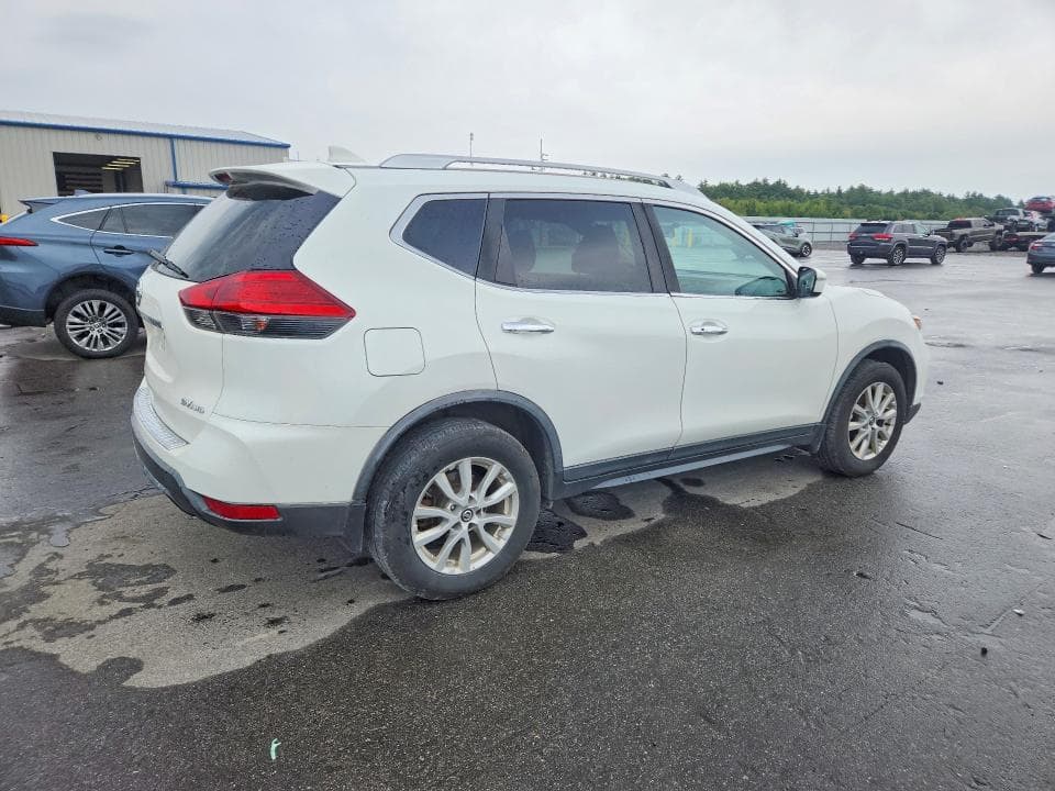 2017 NISSAN ROGUE SV 3