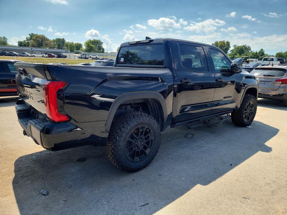 2024 TOYOTA TUNDRA SR5 3