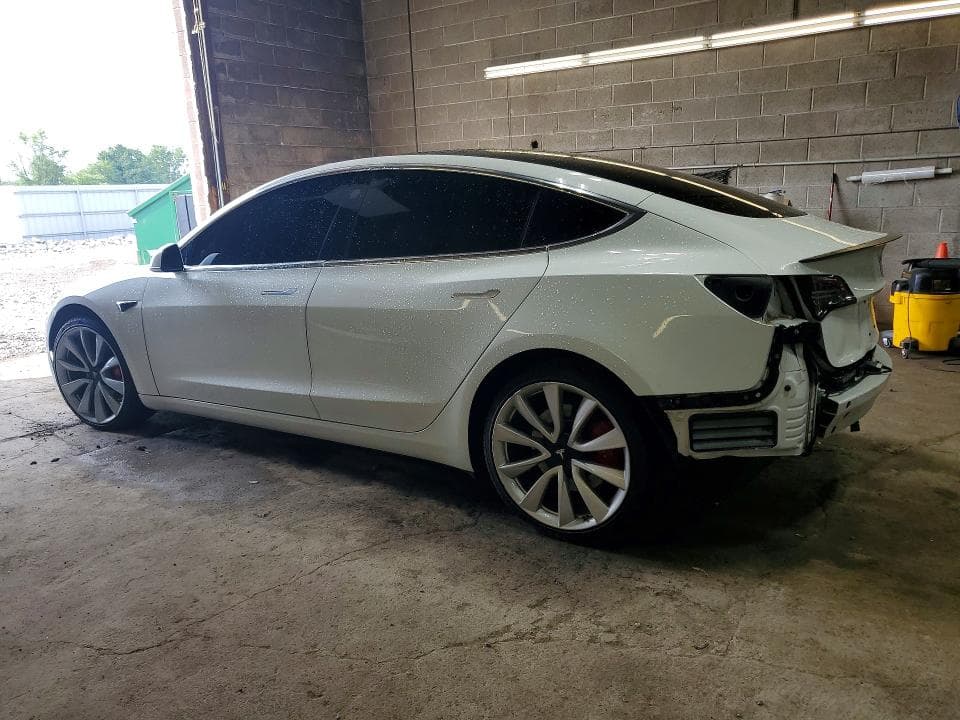 2018 TESLA MODEL 3 2