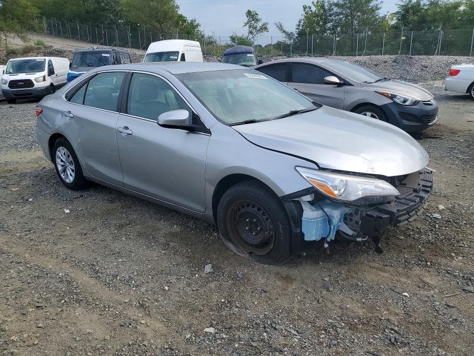 2017 TOYOTA CAMRY LE 4