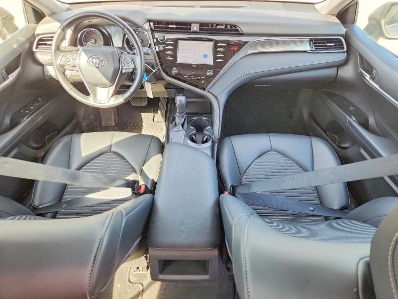 2020 TOYOTA CAMRY SE 8