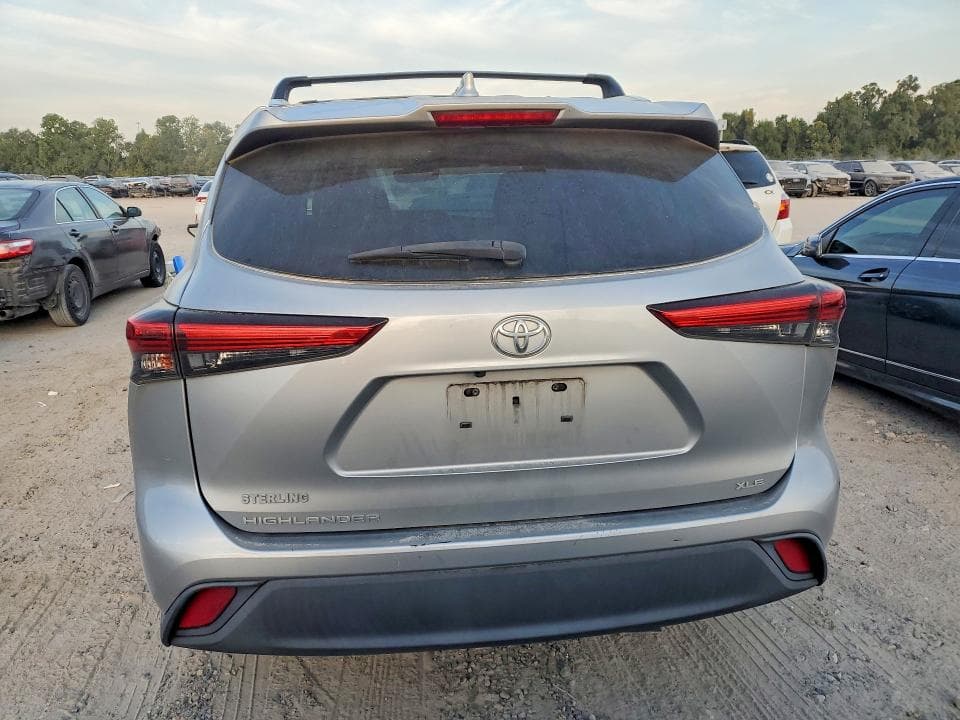 2020 TOYOTA HIGHLANDER XLE 6