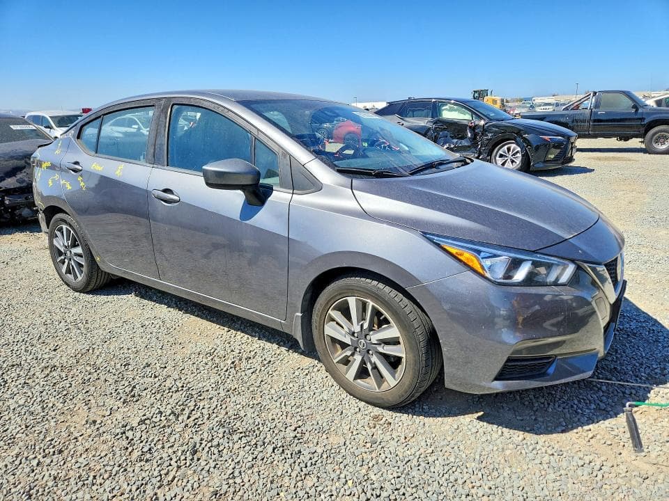 2022 NISSAN VERSA SV 4