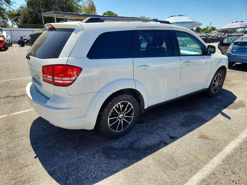 2018 DODGE JOURNEY SE 3