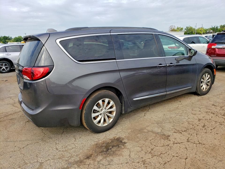 2017 CHRYSLER PACIFICA TOURING L 3