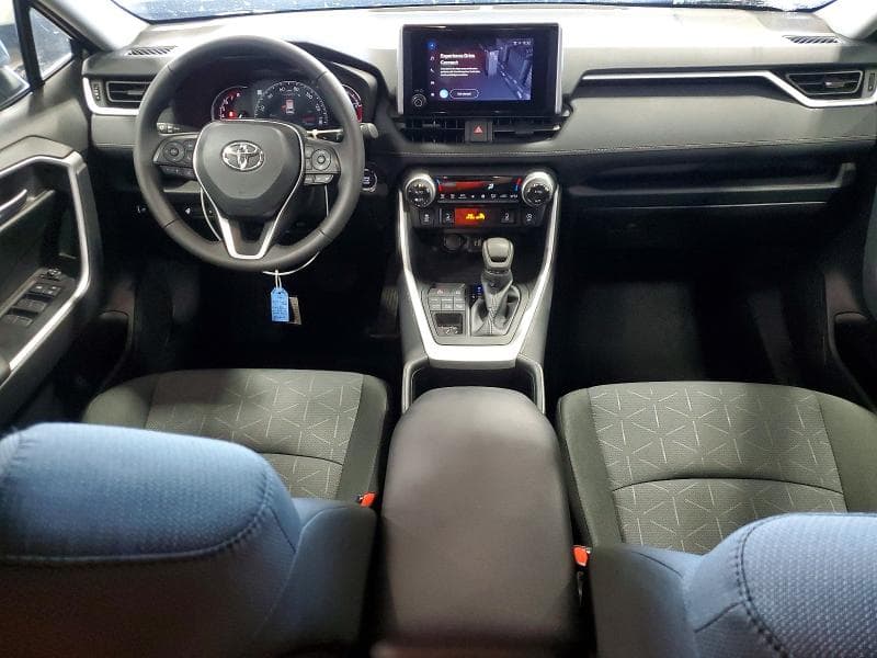 2024 TOYOTA RAV4 XLE 8