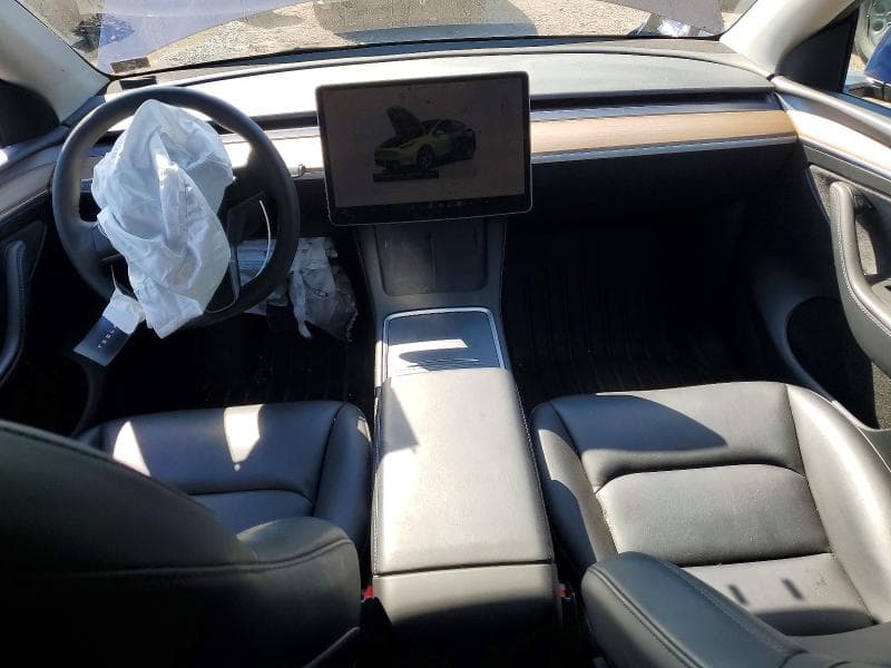 2023 TESLA MODEL Y 8