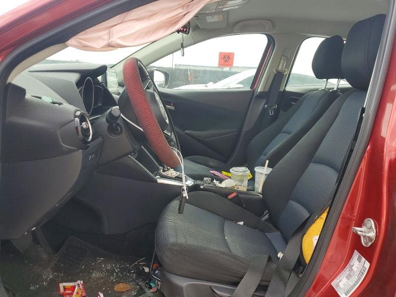 2019 TOYOTA YARIS LE 7
