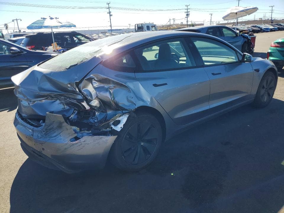 2025 TESLA MODEL 3 3