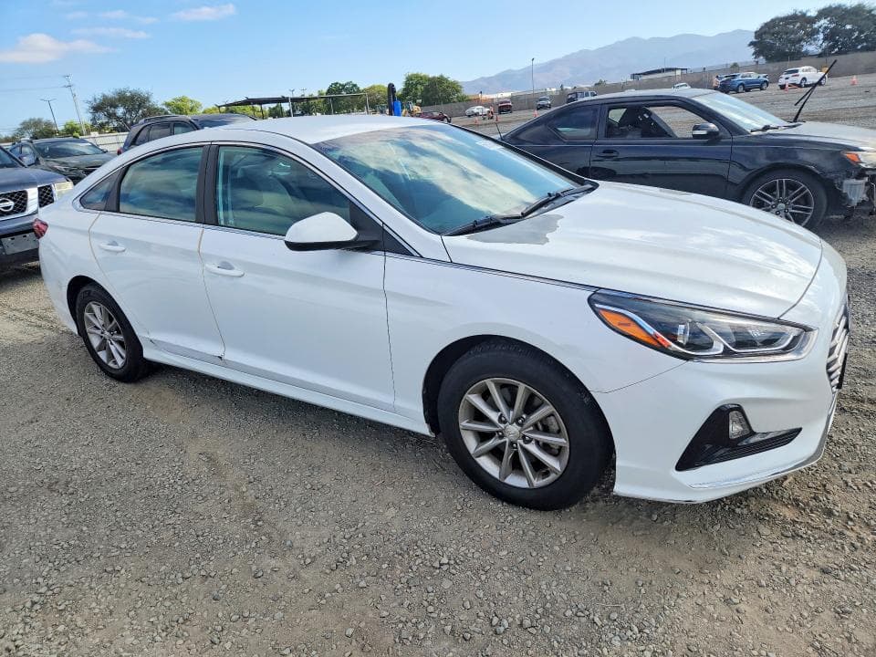 2019 HYUNDAI SONATA SE 4
