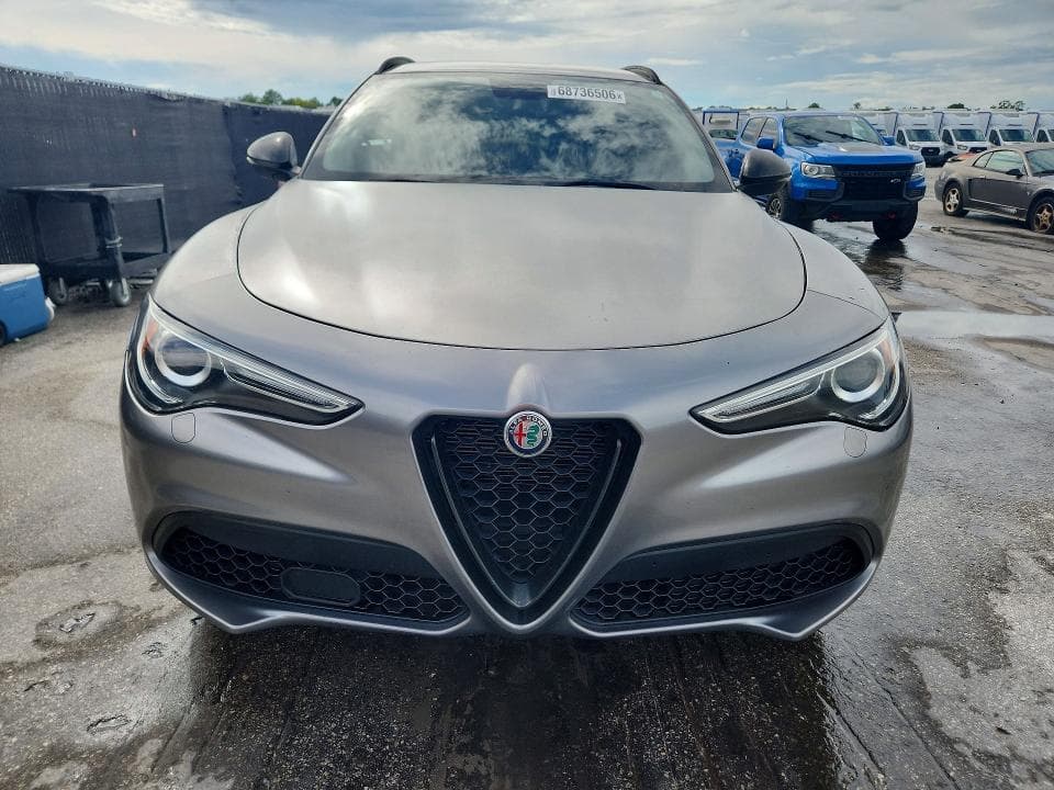 2019 ALFA ROMEO STELVIO 5
