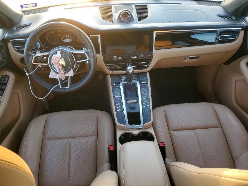 2021 PORSCHE MACAN 8