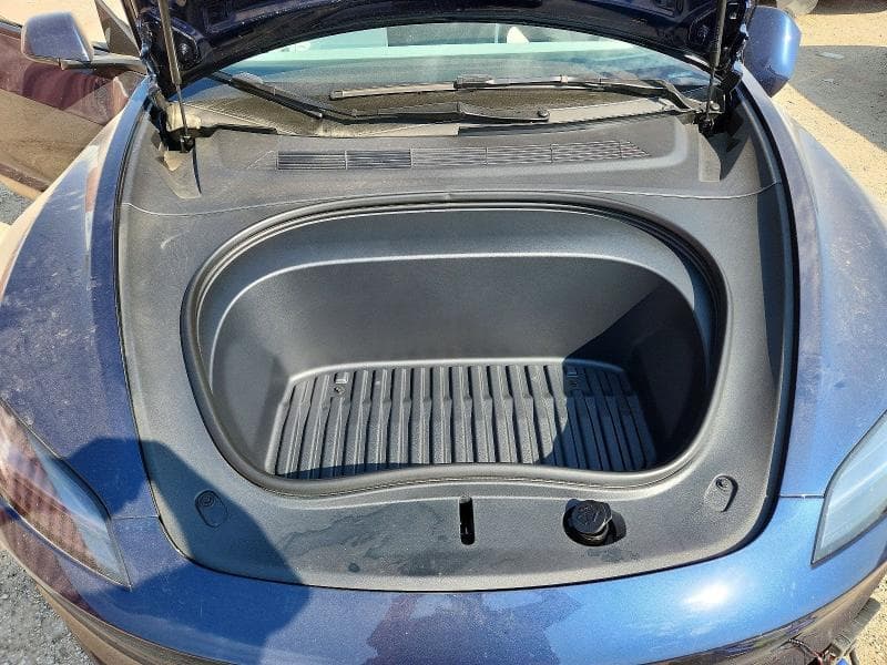 2026 TESLA MODEL 3 11